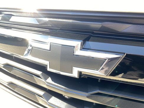 Used 2024 Chevrolet Colorado Z71 w/ Z71 Convenience Package 2 image 31