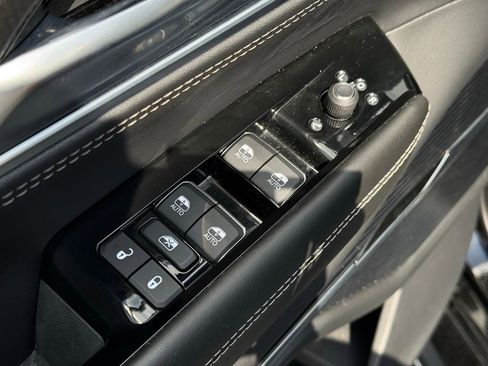 Used 2023 Jeep Grand Wagoneer Series II w/ Quick Order Packagew 28T image 15