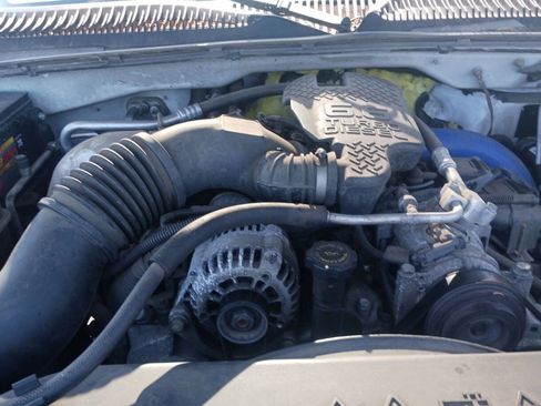 Used 2003 Chevrolet Silverado 2500 LS w/ Skid Plate Package AWD/4WD image 5