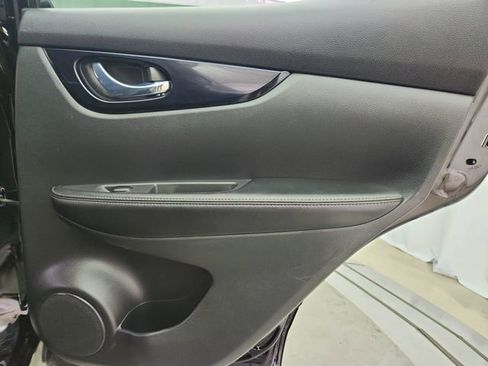 Used 2017 Nissan Rogue Sport SL w/ SL Premium Package FWD image 28