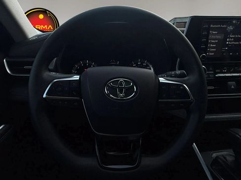 Used 2020 Toyota Highlander L FWD image 33