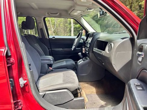 Used 2016 Jeep Patriot Sport w/ Power Value Group image 9