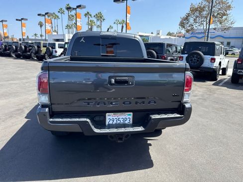 Used 2021 Toyota Tacoma TRD Sport w/ TRD Premium Sport Package RWD image 17