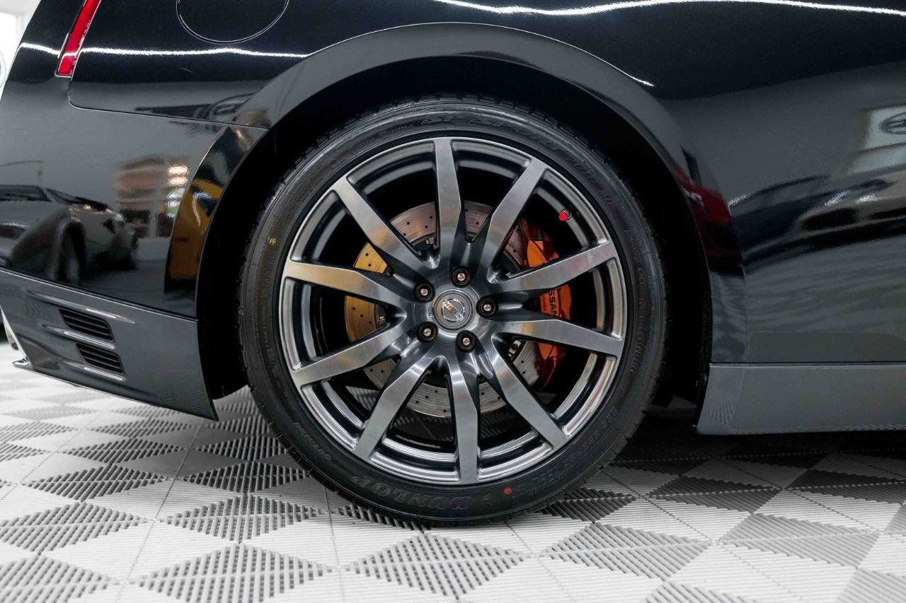 Used 2015 Nissan GT-R Premium AWD/4WD image 33