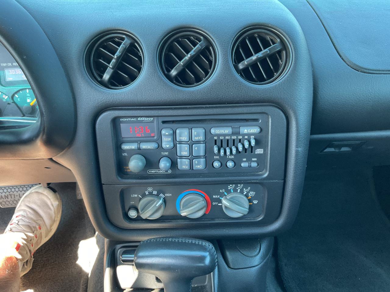 Used 2002 Pontiac Firebird Trans Am RWD image 27