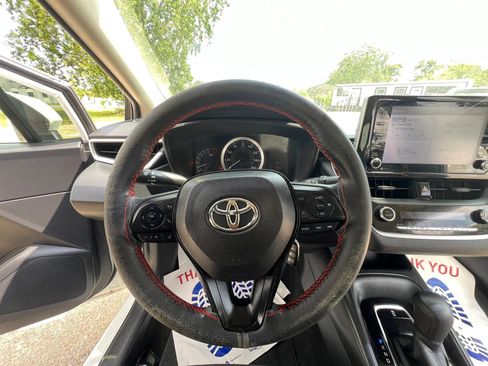 Used 2021 Toyota Corolla LE FWD image 12