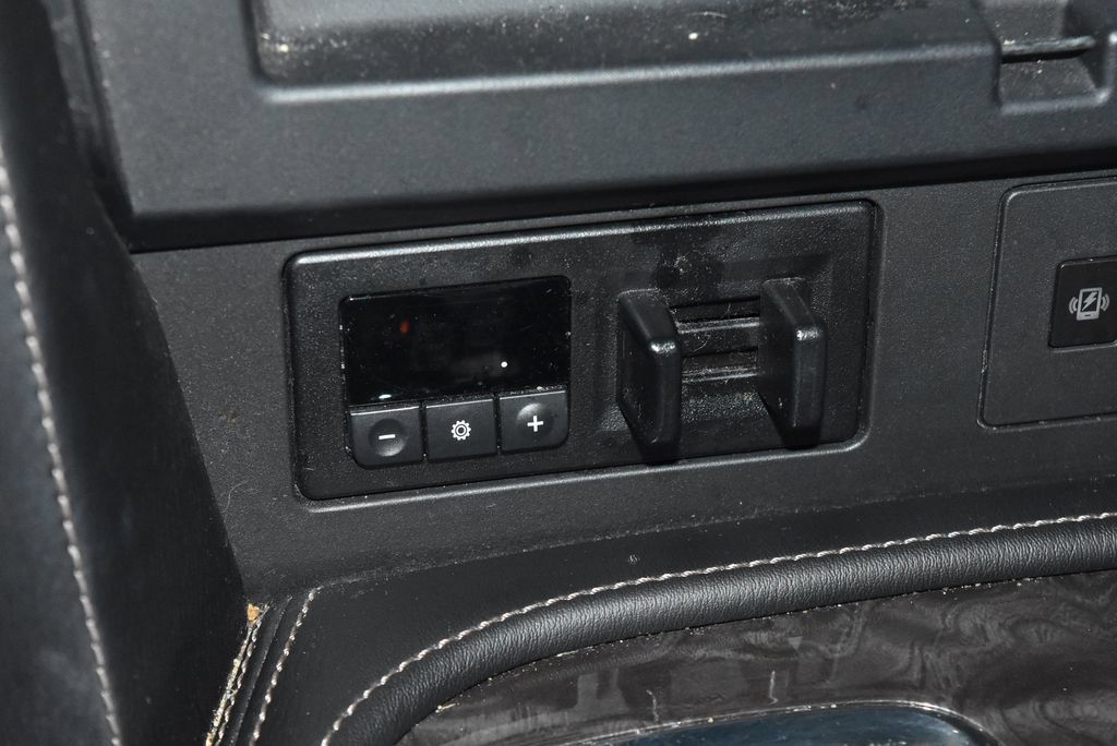 Used 2021 Nissan Armada Platinum w/ Captain's Chairs Package AWD/4WD image 16
