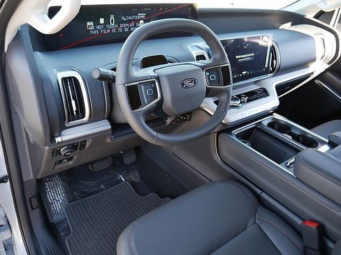 New 2025 Ford Expedition Max Active image 11