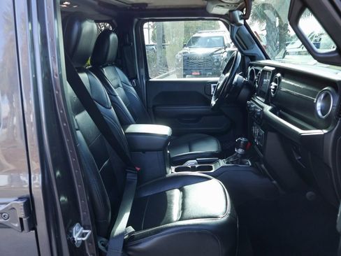 Used 2020 Jeep Wrangler Unlimited Sahara image 9