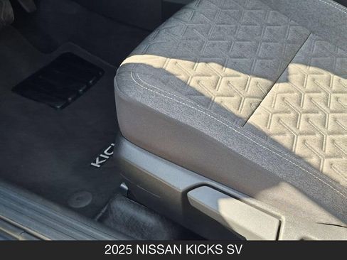 Used 2025 Nissan Kicks SV w/ SV Premium Package AWD/4WD image 15