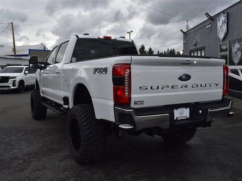 Used 2023 Ford F250 Lariat w/ FX4 Off-Road Package image 3