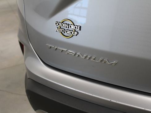 Used 2022 Ford Edge Titanium image 14