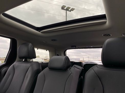 New 2026 Kia Carnival SX image 26