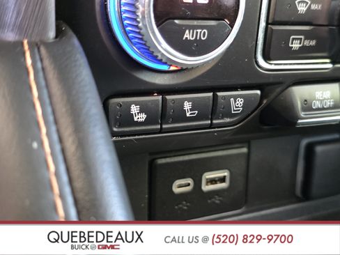 Used 2023 GMC Yukon AT4 w/ Technology Package AWD/4WD image 21