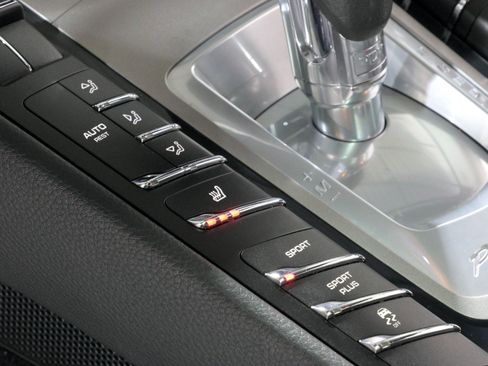 Used 2011 Porsche Panamera image 20