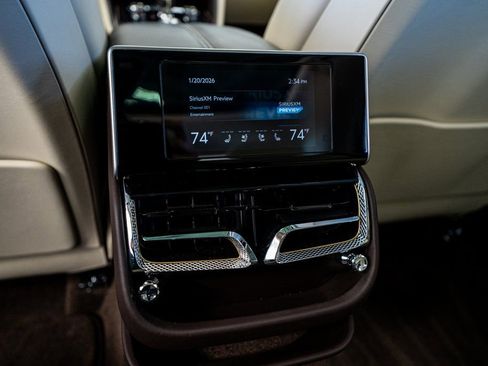 Used 2020 Bentley Flying Spur W12 image 58