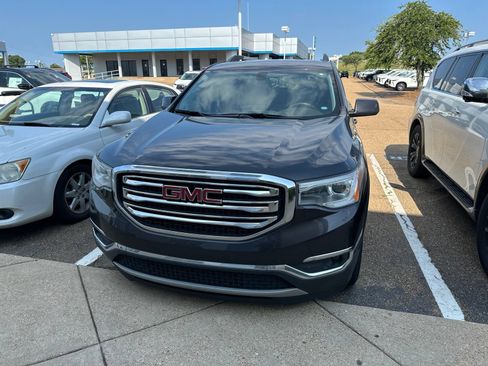 Used 2018 GMC Acadia SLT FWD image 2