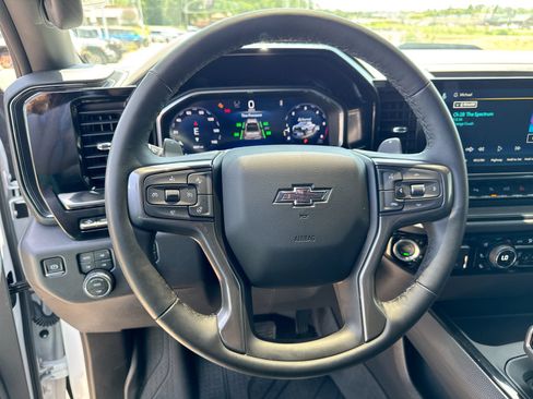 Used 2026 Chevrolet Silverado 1500 ZR2 AWD/4WD image 14