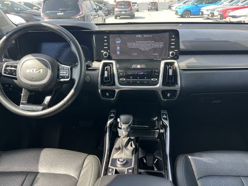 Certified 2023 Kia Sorento SX image 22