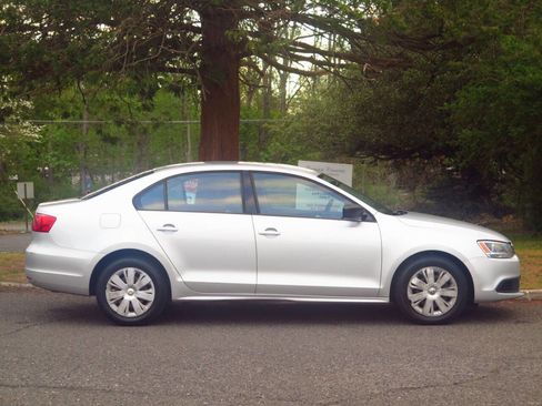 Used 2012 Volkswagen Jetta Sedan FWD image 4