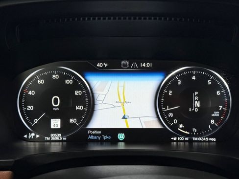 Used 2018 Volvo S90 T6 Inscription w/ Convenience Package image 13