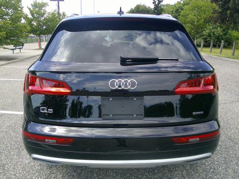 Used 2020 Audi Q5 2.0T Premium Plus w/ Premium Plus Package AWD/4WD image 10