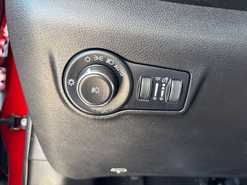 Used 2023 Jeep Compass Limited AWD/4WD image 11