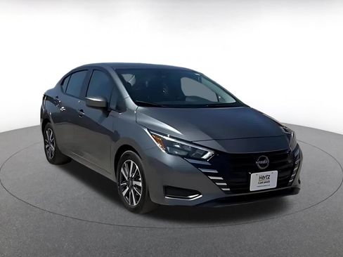Used 2025 Nissan Versa SV FWD image 3