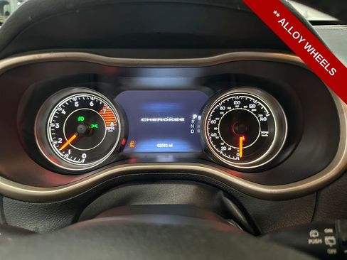Used 2018 Jeep Cherokee High Altitude w/ Luxury Group image 18