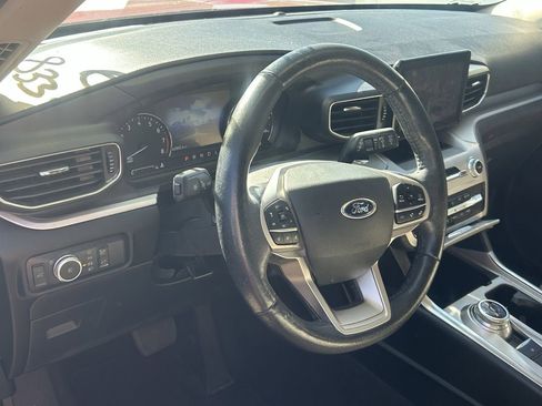 Used 2022 Ford Explorer XLT w/ Equipment Group 202A RWD image 10