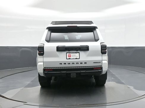Certified 2026 Toyota 4Runner 4WD image 8