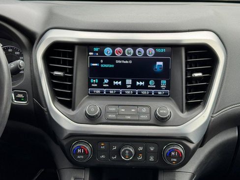 Used 2017 GMC Acadia SLT image 13