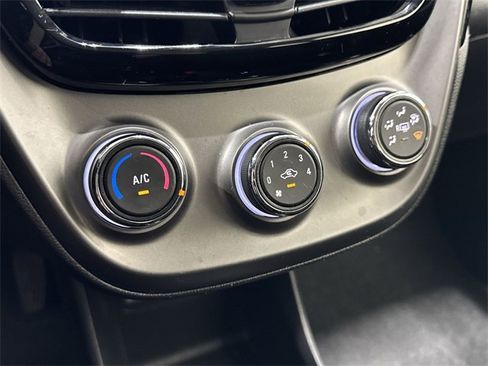 Used 2022 Chevrolet Spark LT image 18