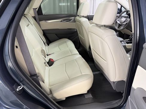 Used 2020 Cadillac XT5 Premium Luxury image 8