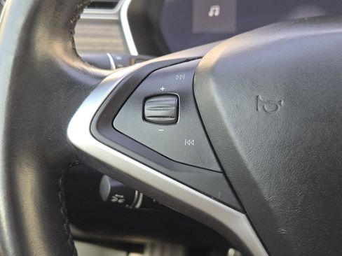 Used 2016 Tesla Model S 70 image 29