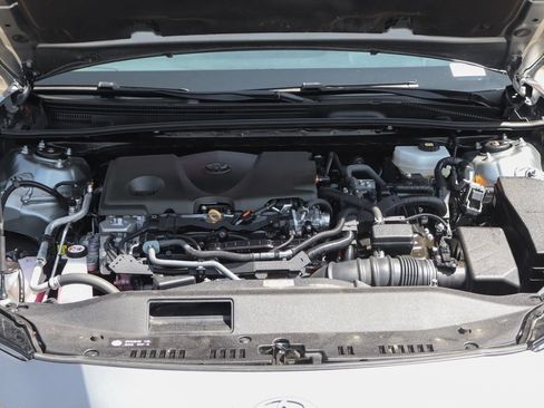 Used 2025 Toyota Camry XLE FWD image 11