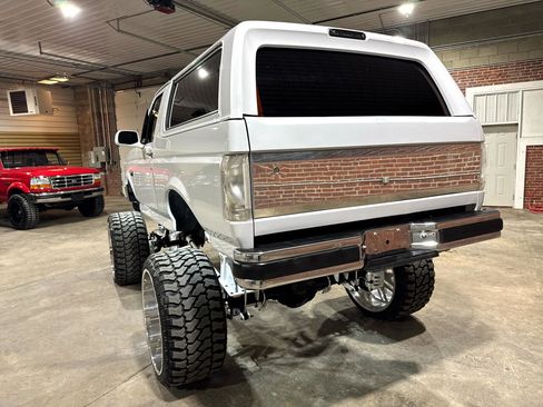 Used 1994 Ford Bronco XLT image 39