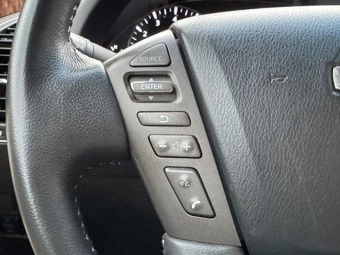 Used 2017 Nissan Armada SL image 16