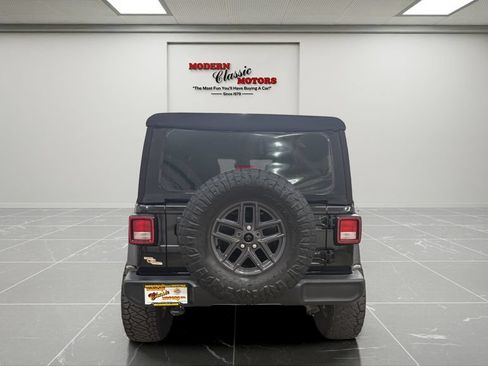 Used 2024 Jeep Wrangler Unlimited Sport AWD/4WD image 6