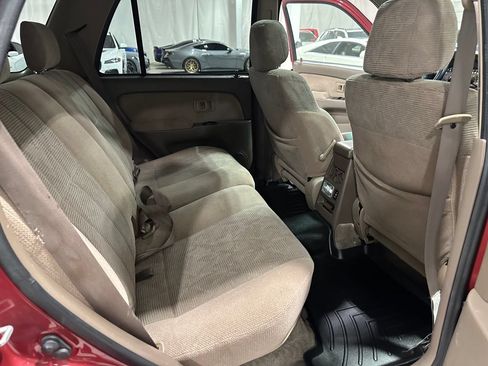 Used 2000 Toyota 4Runner SR5 AWD/4WD image 16