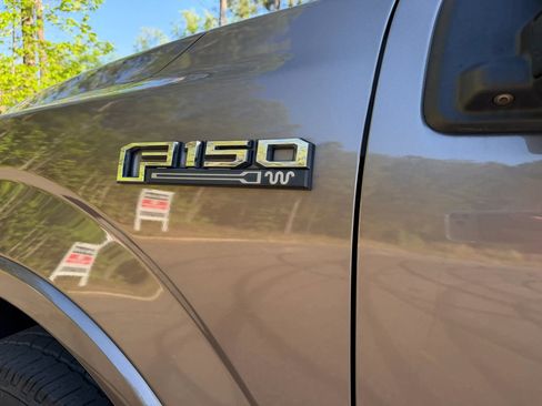 Used 2018 Ford F150 King Ranch w/ Equipment Group 601A Luxury AWD/4WD image 9