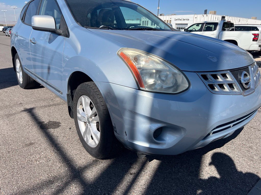 Used 2012 Nissan Rogue SV w/ Premium Pkg FWD image 4