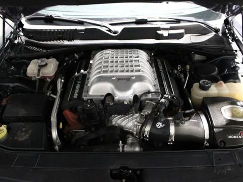 Used 2016 Dodge Challenger SRT Hellcat image 8