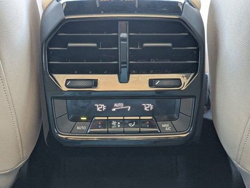 Used 2023 BMW iX xDrive50 image 19