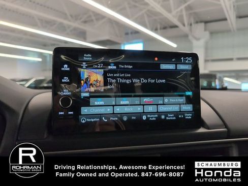 New 2025 Honda Pilot Touring image 6