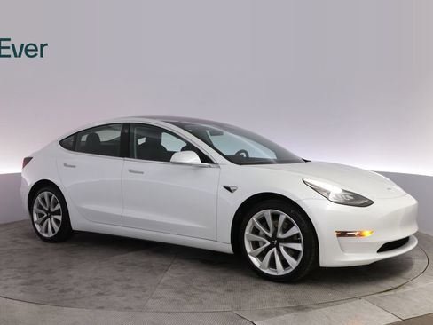 Used 2018 Tesla Model 3 Long Range RWD image 14