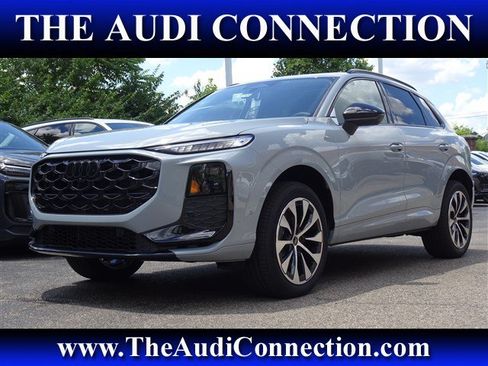 New 2026 Audi Q3 quattro 2.0T AWD/4WD image 1