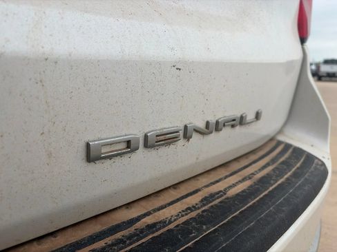 Used 2023 GMC Yukon XL Denali w/ Denali Reserve Package AWD/4WD image 10