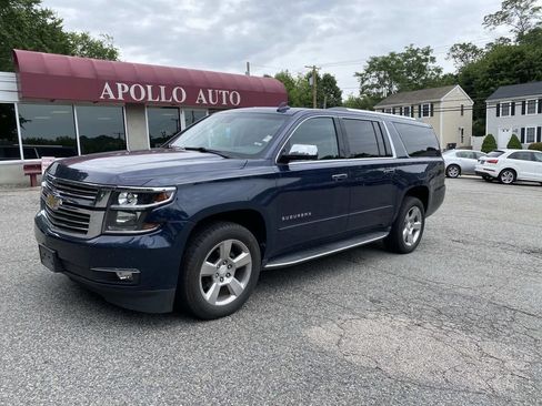 Used 2018 Chevrolet Suburban Premier AWD/4WD image 4