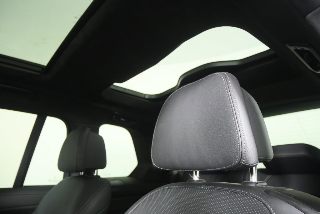 Used 2022 BMW X7 M50i AWD/4WD image 17